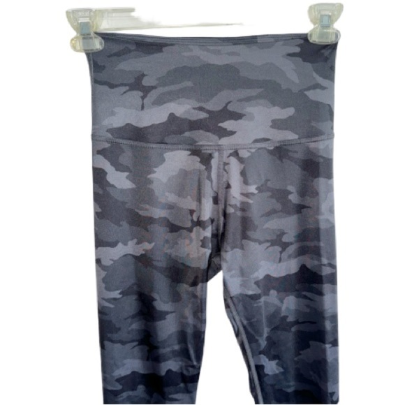 Beyond Yoga Lux High Waist Gray Camouflage Compression Leggings Sz Medium - Picture 5 of 10